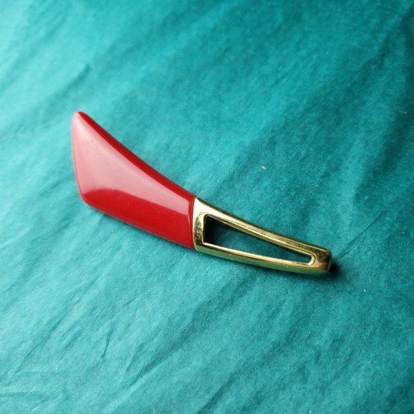 2/20$ Vintage Monet BroochGold tone and red - Picture 3 of 4